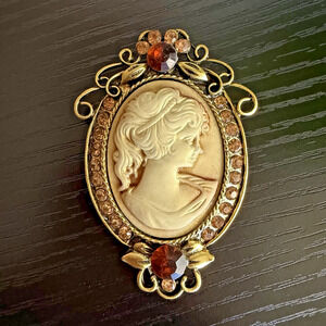 Vintage Cameo Brooch Amber Rhinestones Gold Tone Lady Portrait Ornate